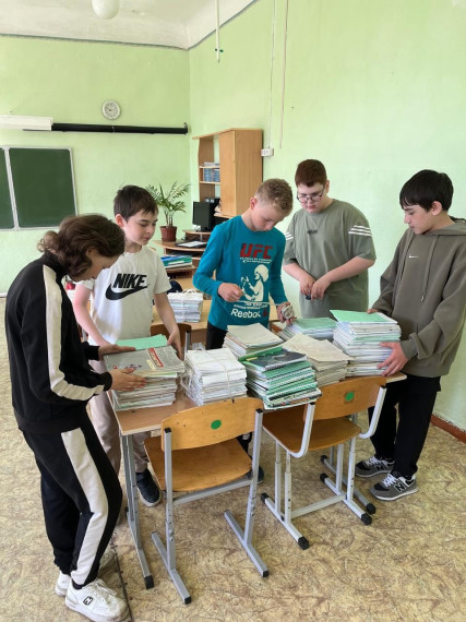 Сбор макулатуры.